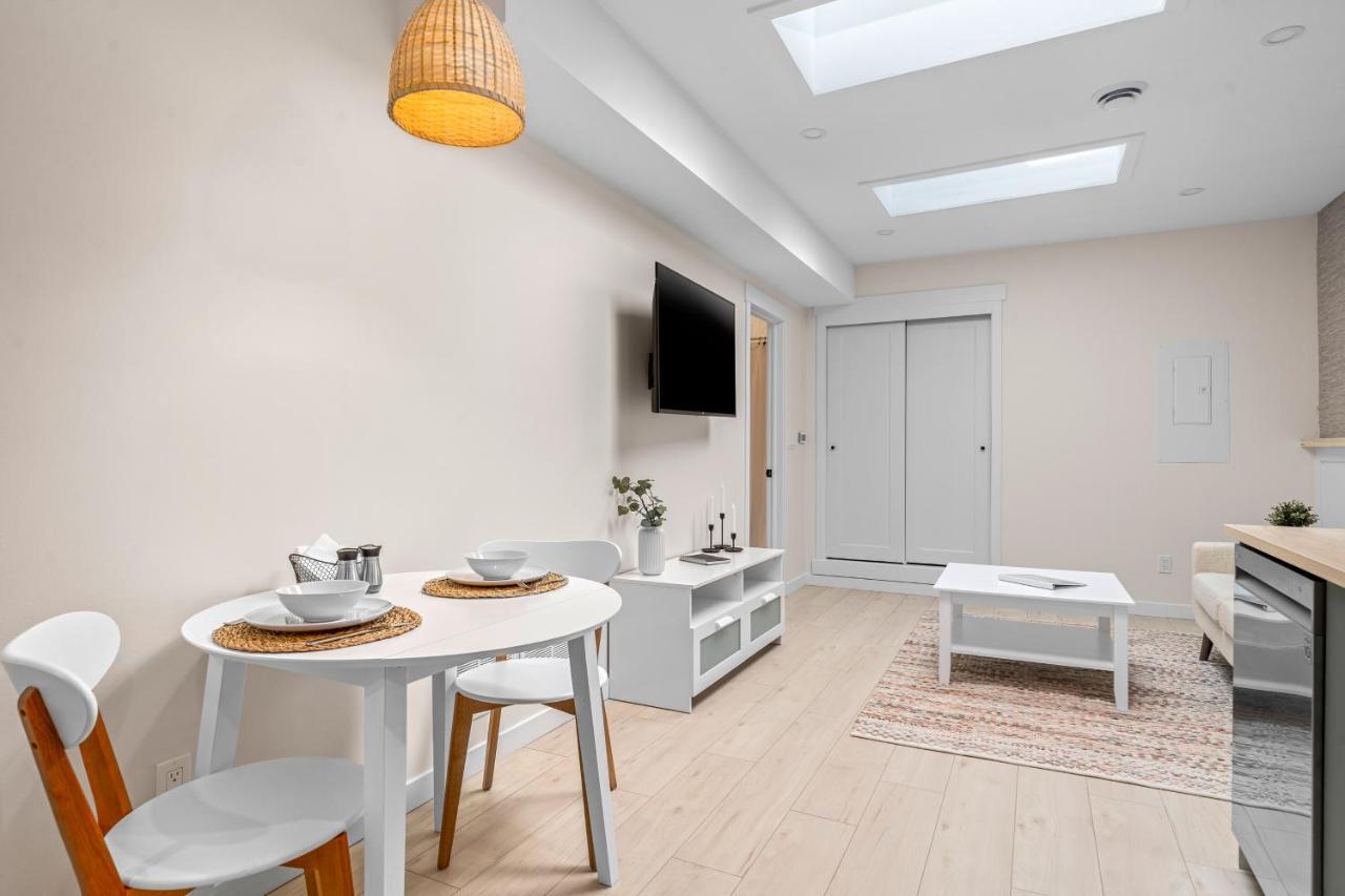 The Olympia: Front Street Flats Apartment Belleville Luaran gambar